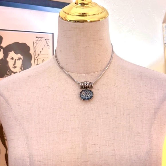 Classy, Timeless,Oozes Class & Style, Silver Turtle-Shell Pendant Necklace - Picture 4 of 9